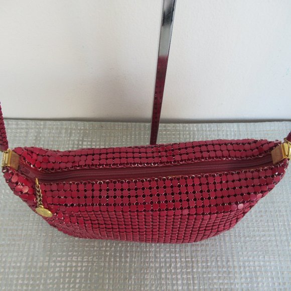 Vintage GC Metallic Mesh Shoulder Bag, Made in Hong Kong Medium Size, Red - Picture 7 of 15